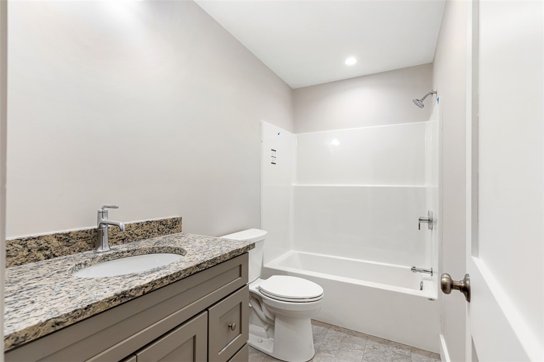 4 Trinity Way Johnston, RI 02919 - Photo 21 of 39