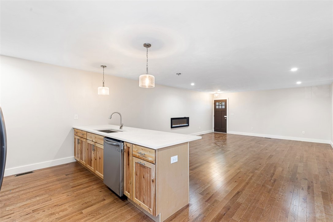 4 Trinity Way Johnston, RI 02919 - Photo 10 of 39