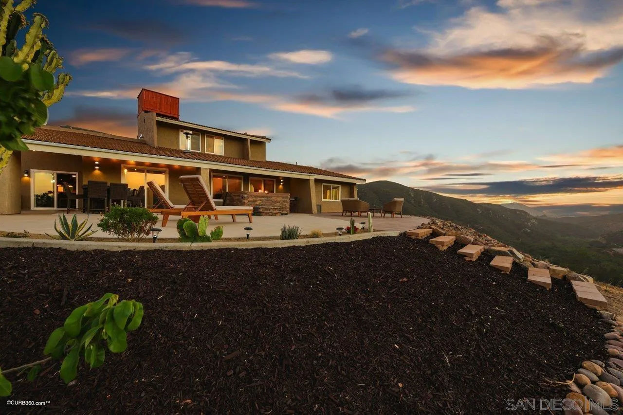 2925 Cordrey Drive Escondido, CA 92029 - Photo 5 of 75