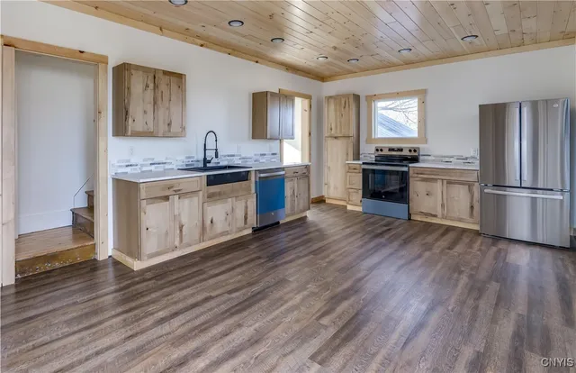 $399,900 | 32693 Schell Road, Le Ray, NY 13637