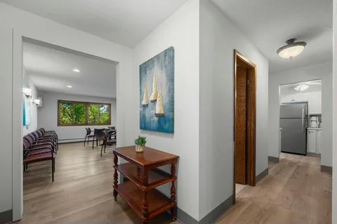 $330,000 | 205 Barry Avenue South, Unit 117, Wayzata, MN 55391