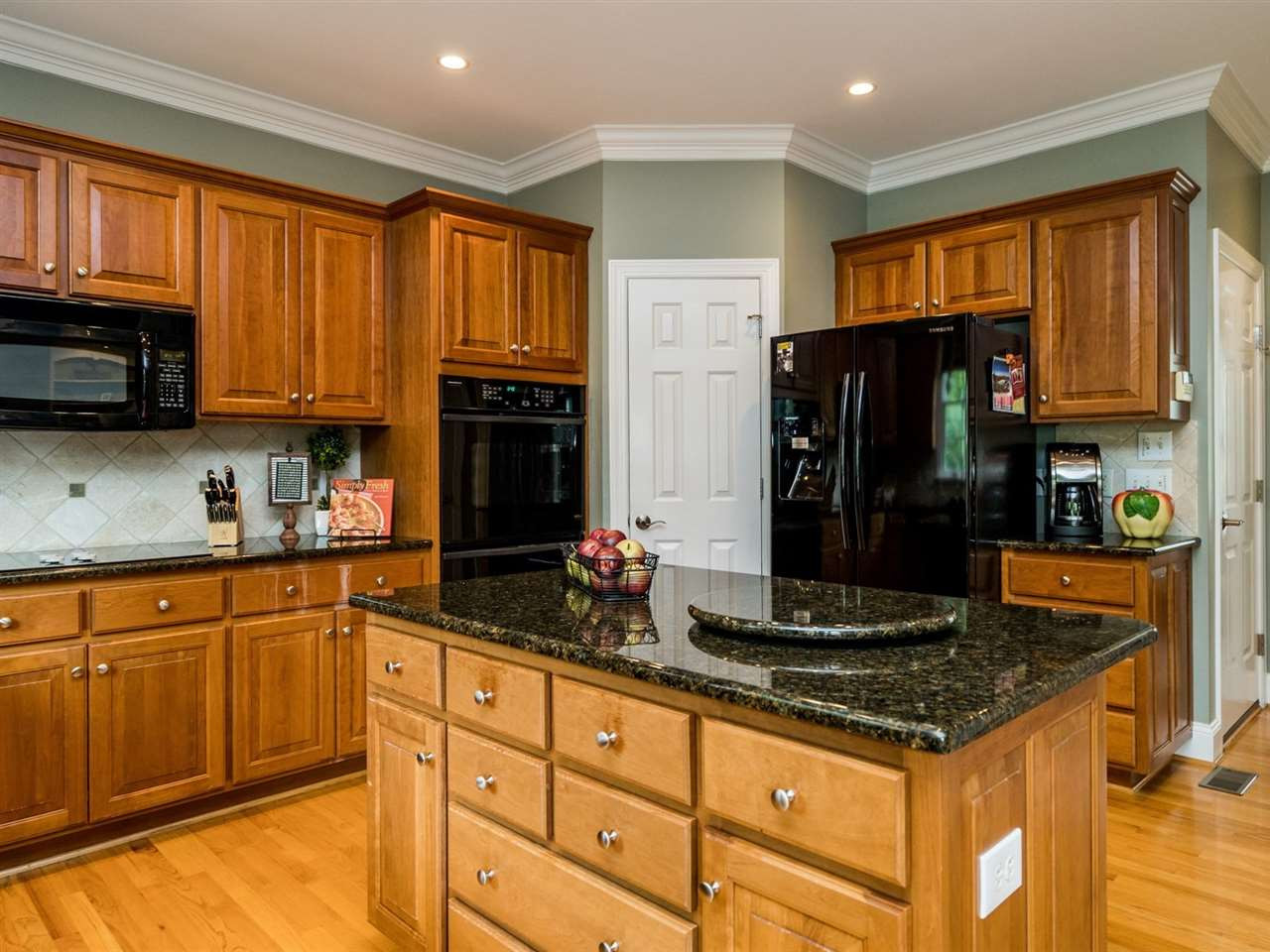 7908 Oneal Road Raleigh, NC 27613 - Photo 7 of 25 Kitchen