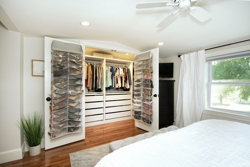 78 Colasanti Road Weymouth, MA 02191 - Photo 15 of 40