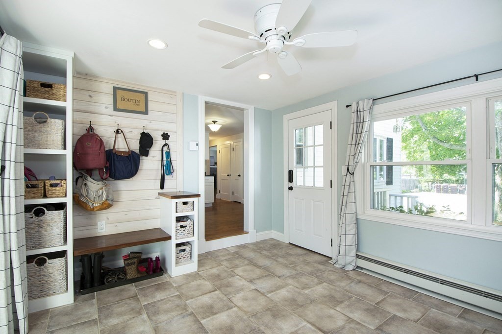 78 Colasanti Road Weymouth, MA 02191 - Photo 3 of 40