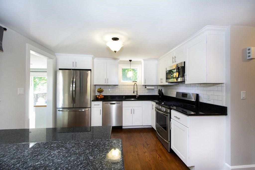 78 Colasanti Road Weymouth, MA 02191 - Photo 7 of 40