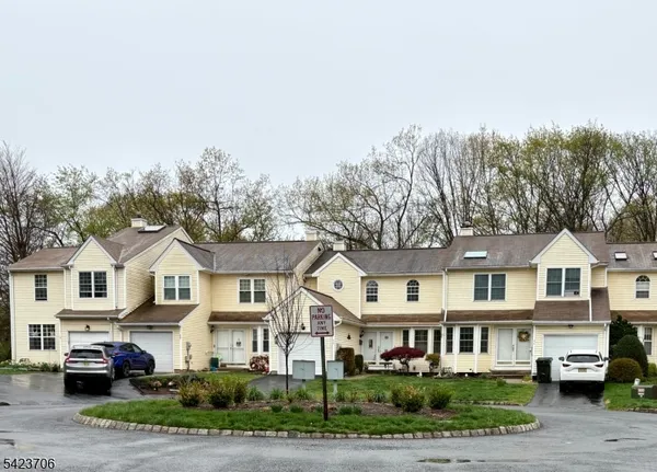 $3,600 | 14 Watchung Trail, Somerville, NJ 08876