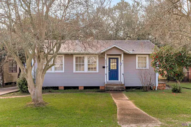 $216,000 | 623 Ave A, Port Allen, LA 70767