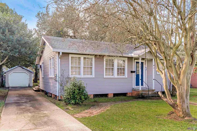 $216,000 | 623 Ave A, Port Allen, LA 70767