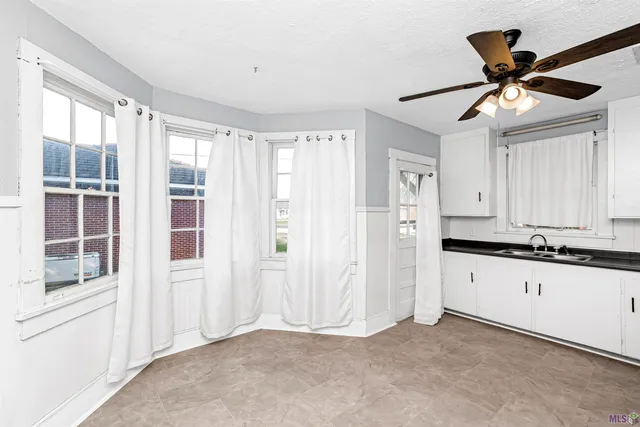 $216,000 | 623 Ave A, Port Allen, LA 70767