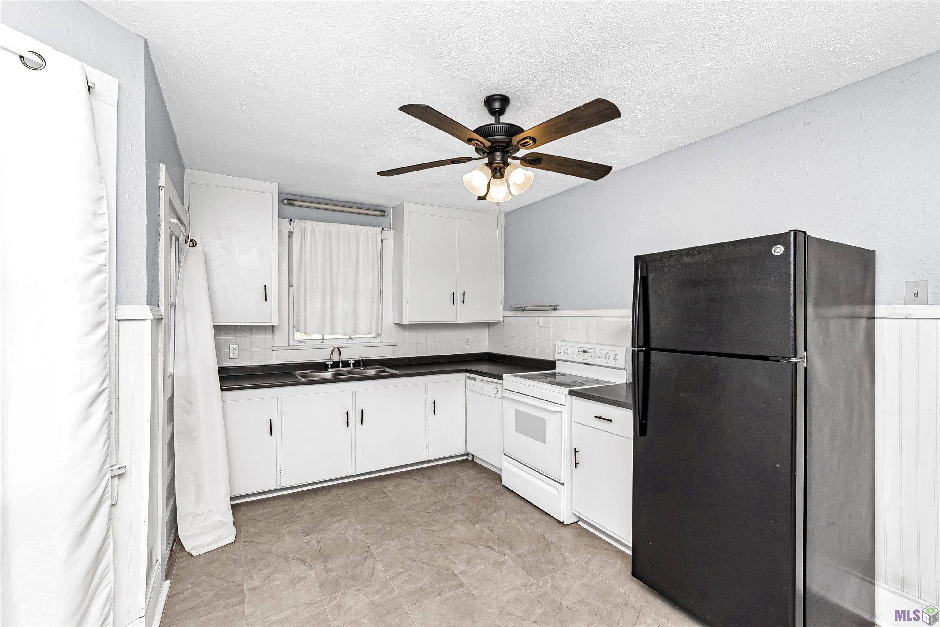 623 Ave A Port Allen, LA 70767 - Photo 6 of 16