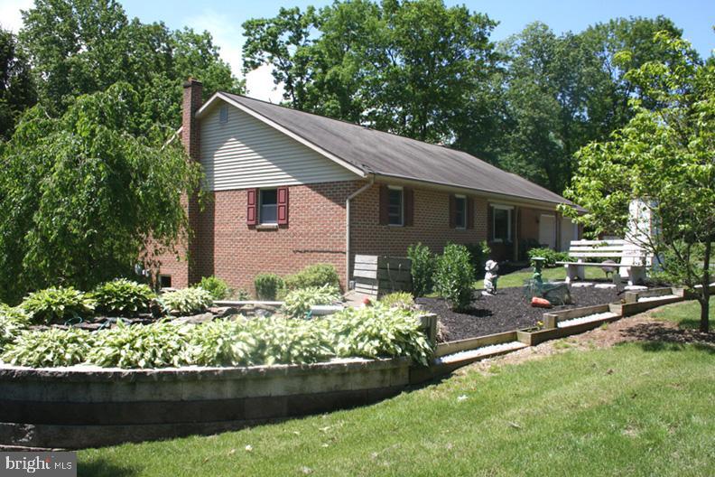 150 Speedwell Forge Road Lititz, PA 17543 - Photo 1 of 17