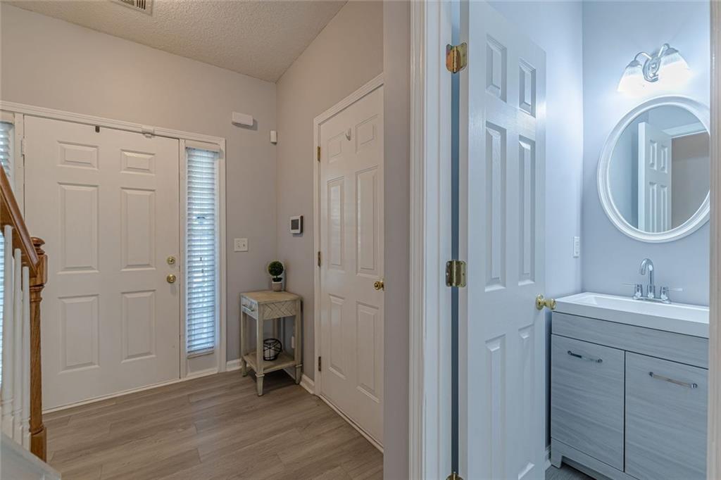 7640 Rutgers Circle Fairburn, GA 30213 - Photo 6 of 46