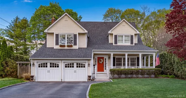 $1,099,000 | 119 6th Street, St. James, NY 11780