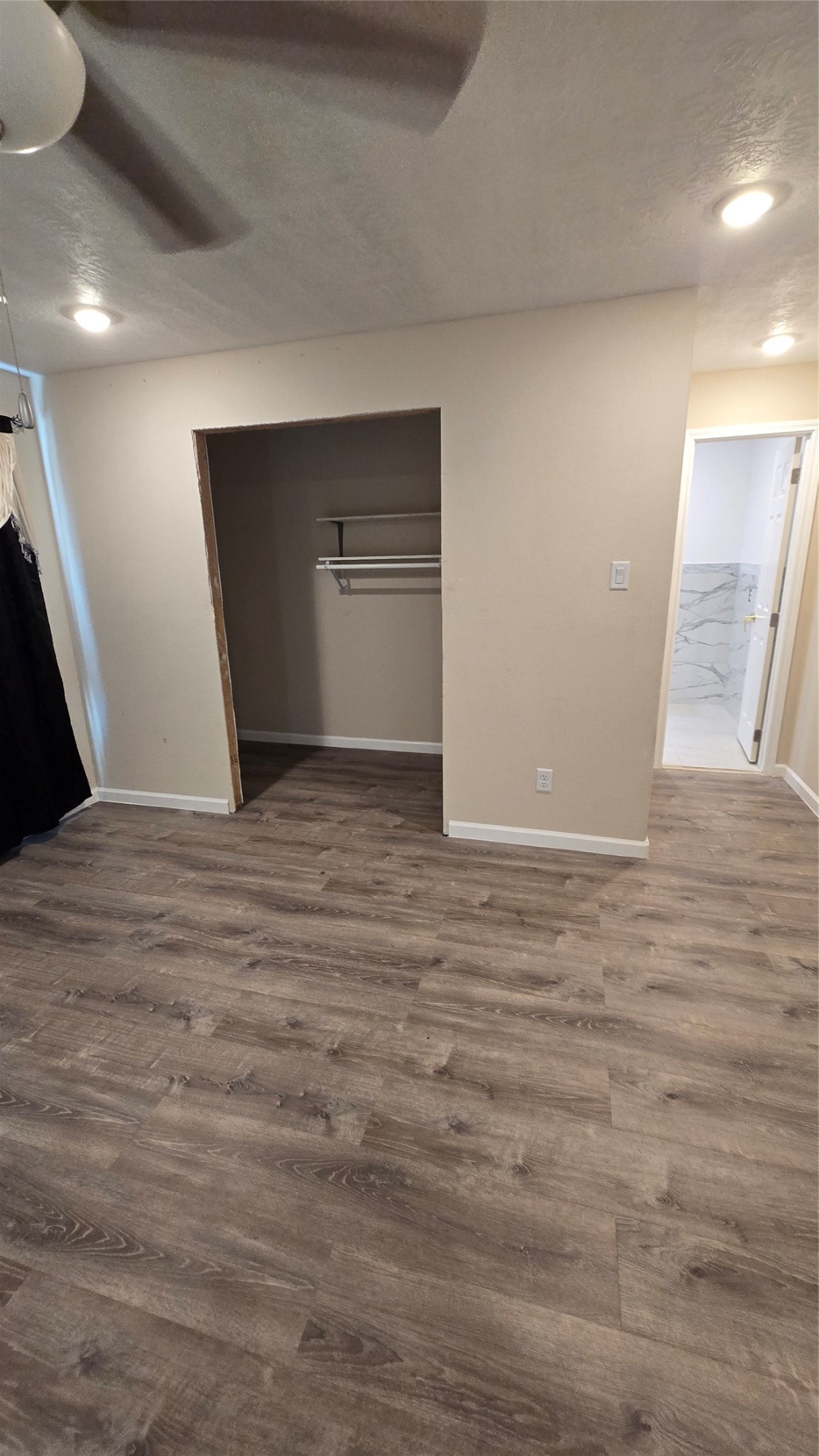 6076 Road 3550 Cleveland, TX 77327 - Photo 10 of 20 a view of an empty room