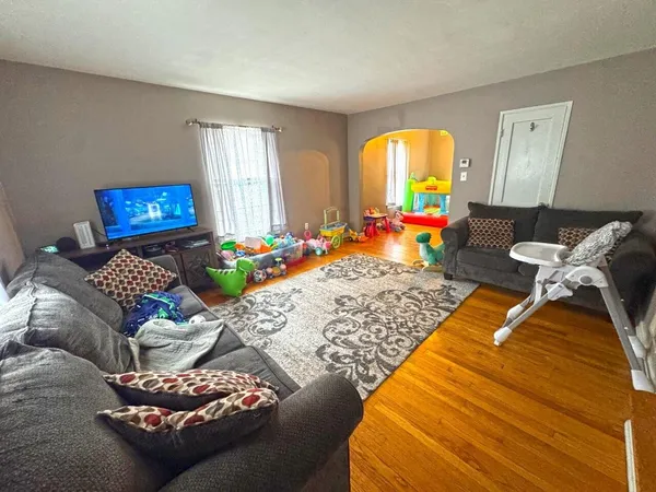 $330,000 | 1811 Windsor Avenue Southwest, Roanoke, VA 24015