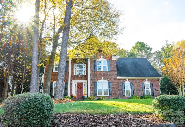$569,000 | 5729 Woodridge Court Northwest, Concord, NC 28027