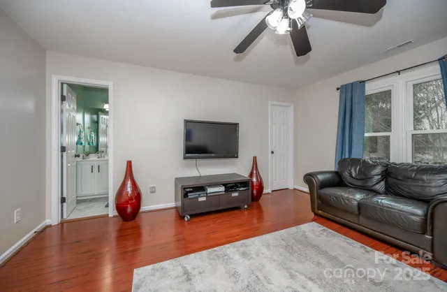 $569,000 | 5729 Woodridge Court Northwest, Concord, NC 28027