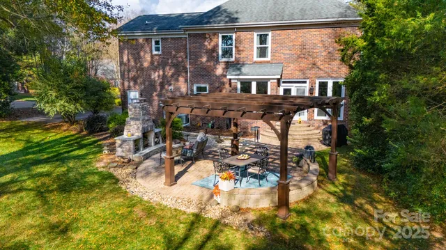 $569,000 | 5729 Woodridge Court Northwest, Concord, NC 28027