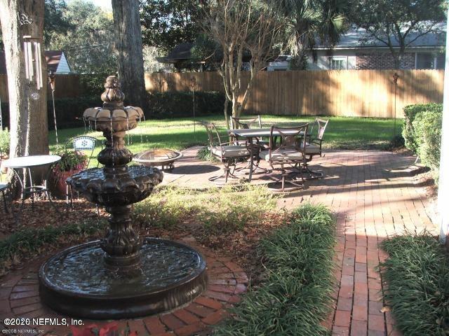 1318 Nicholson Road Jacksonville, FL 32207 - Photo 4 of 19 a view of a fountain in the yard