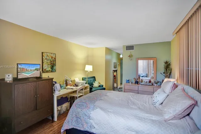 $169,000 | 1710 Northeast 191st Street, Unit 1173, Miami, FL 33179