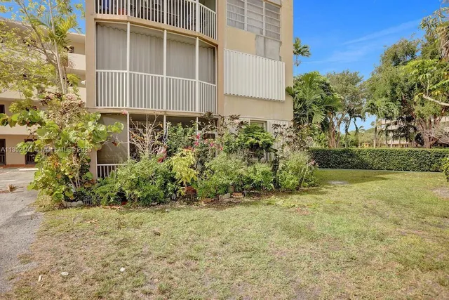 $169,000 | 1710 Northeast 191st Street, Unit 1173, Miami, FL 33179