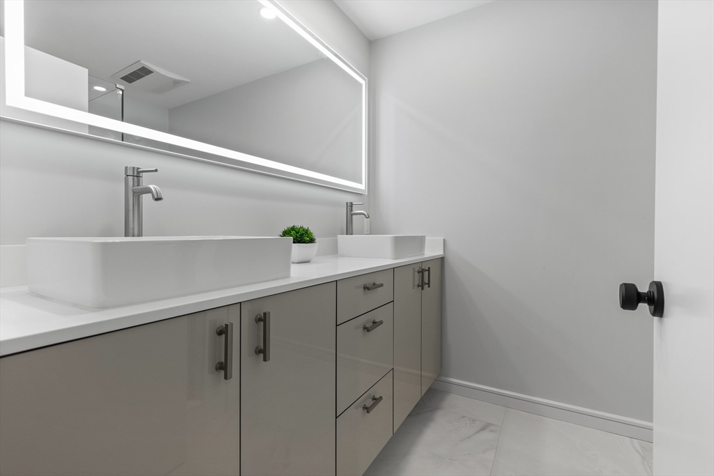 6 Claflin Road, Unit 1 Brookline, MA 02445 - Photo 17 of 20