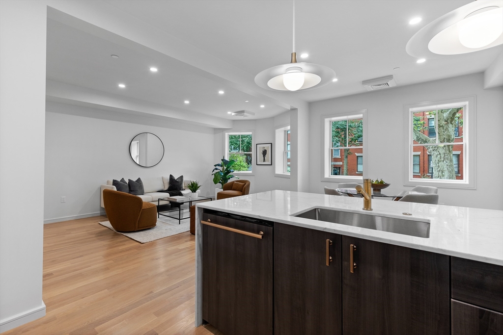 6 Claflin Road, Unit 1 Brookline, MA 02445 - Photo 10 of 20