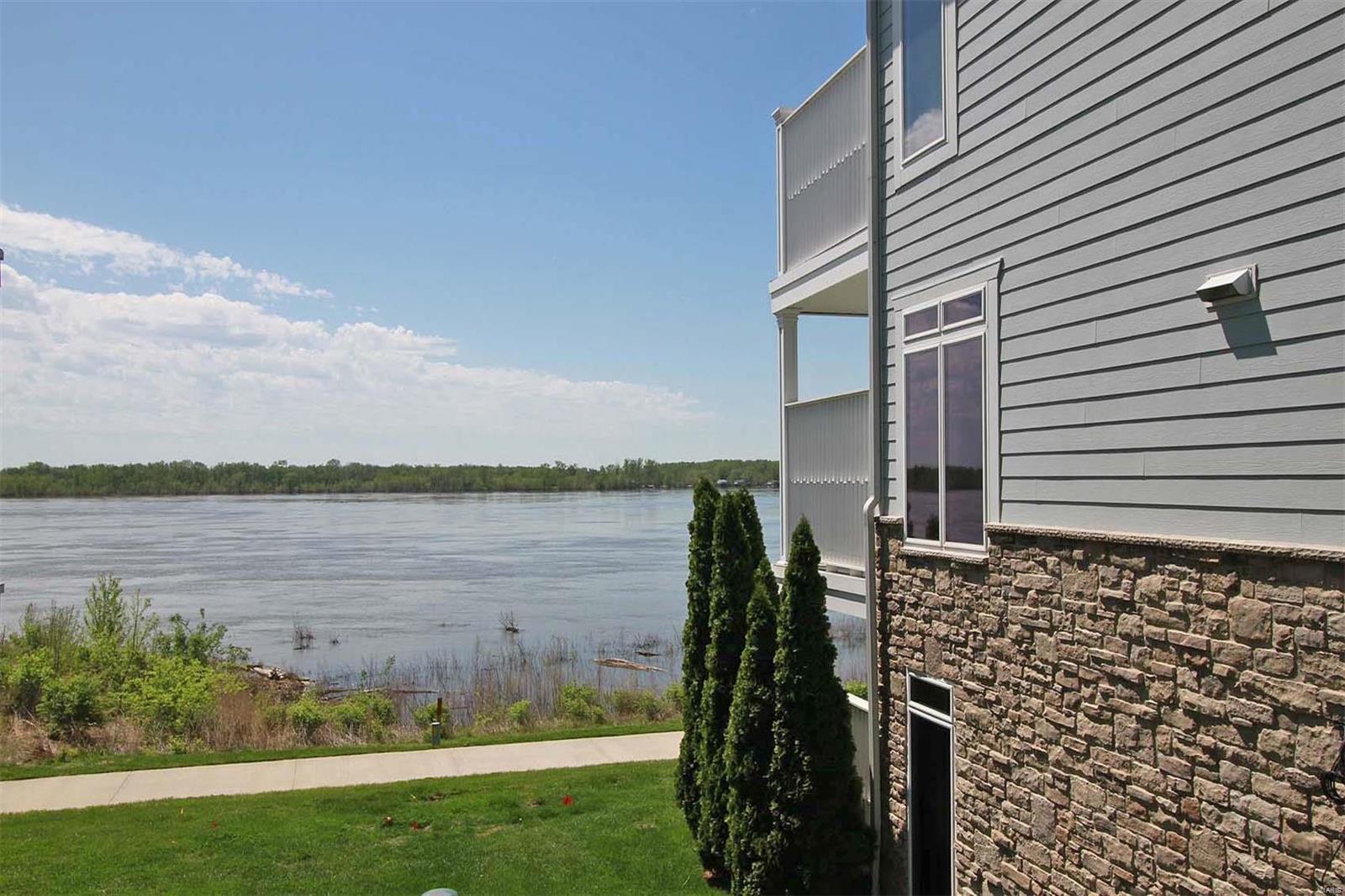 709 Wind Rivers Drive Grafton, IL 62037 - Photo 5 of 35 Gallery Image 5