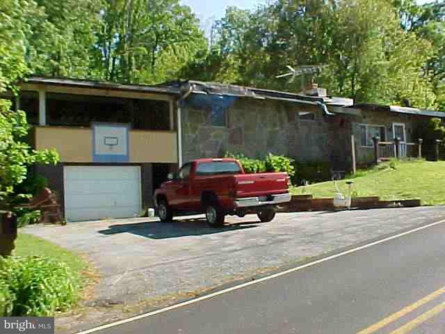 6250 Schoolhouse Road Elizabethtown, PA 17022 - Photo 3 of 7 Gallery Image 3