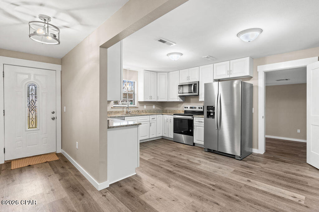 782 Alvin Street Chipley, FL 32428 - Photo 3 of 29