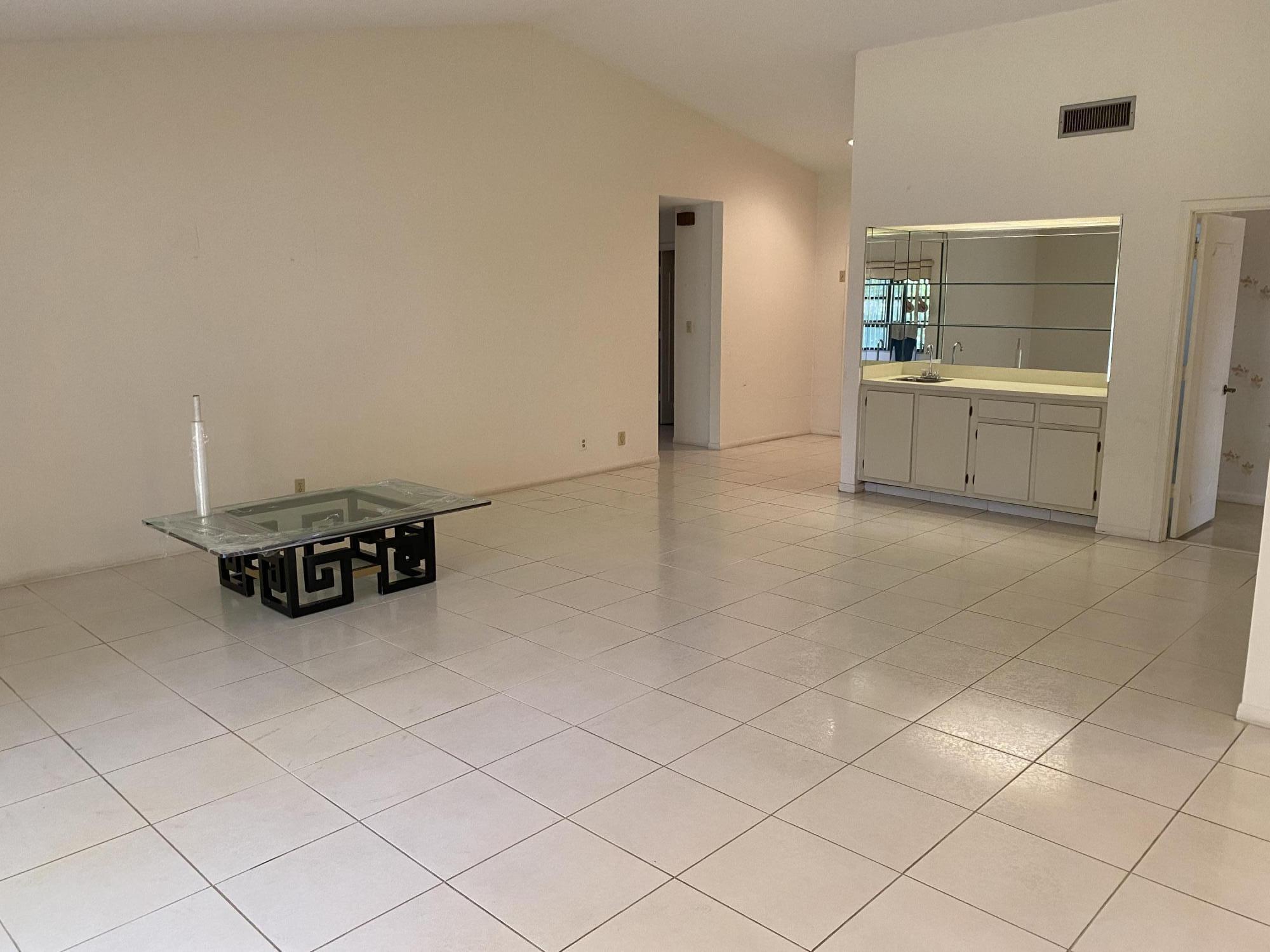 7968 Cloverfield Circle Boca Raton, FL 33433 - Photo 6 of 13 Living Room