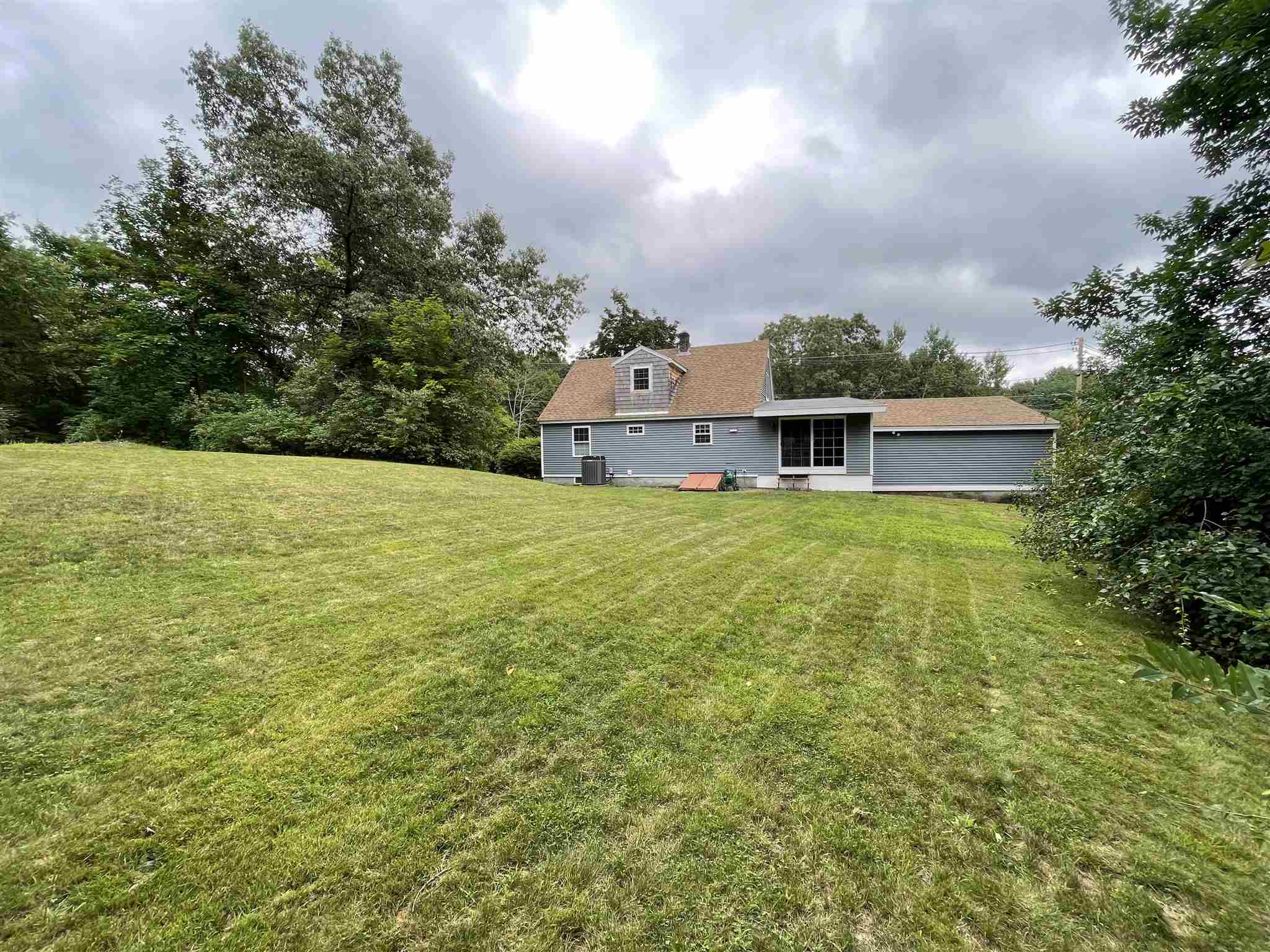 96 Brookdale Road Salem, NH 03079 - Photo 25 of 28