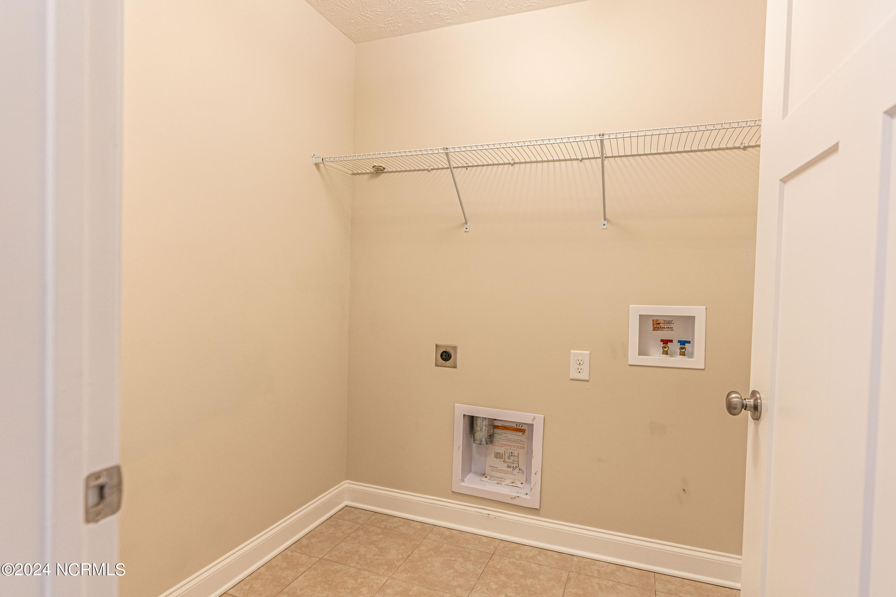 404 McNeil Road Southern Pines, NC 28387 - Photo 19 of 25 Laundry Room