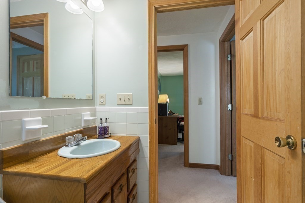 2 Jonathan Road Burlington, MA 01803 - Photo 27 of 41 Gallery Image 27