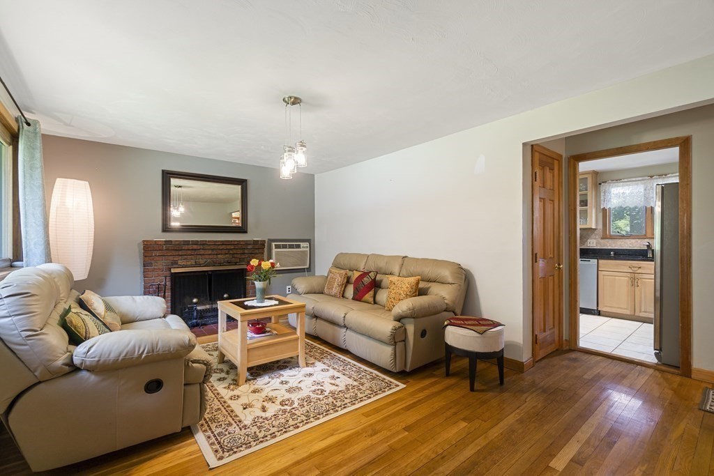 2 Jonathan Road Burlington, MA 01803 - Photo 8 of 41 Gallery Image 8