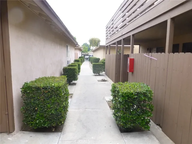 a view of a back yard of the house