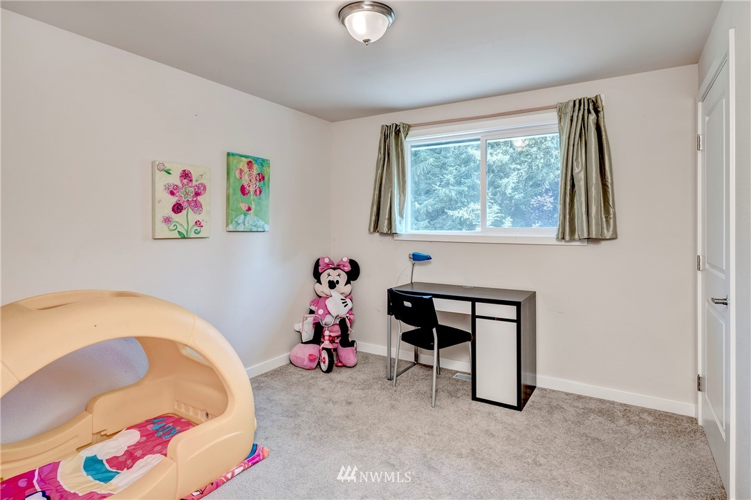 22204 7th Place West Bothell, WA 98021 - Photo 13 of 25