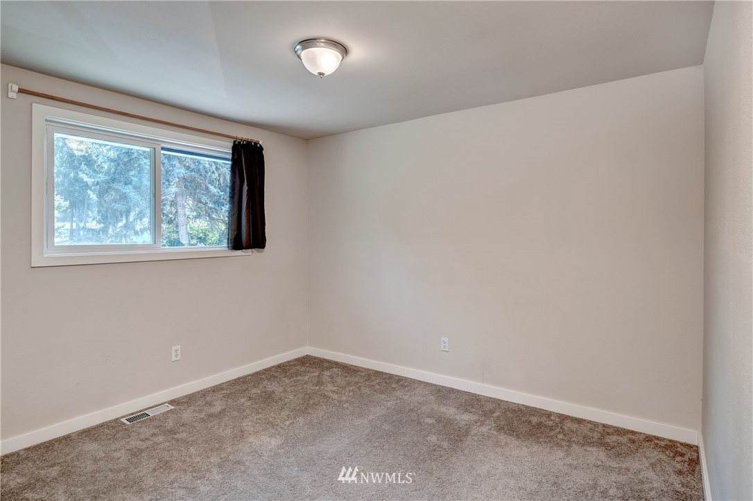 22204 7th Place West Bothell, WA 98021 - Photo 16 of 25