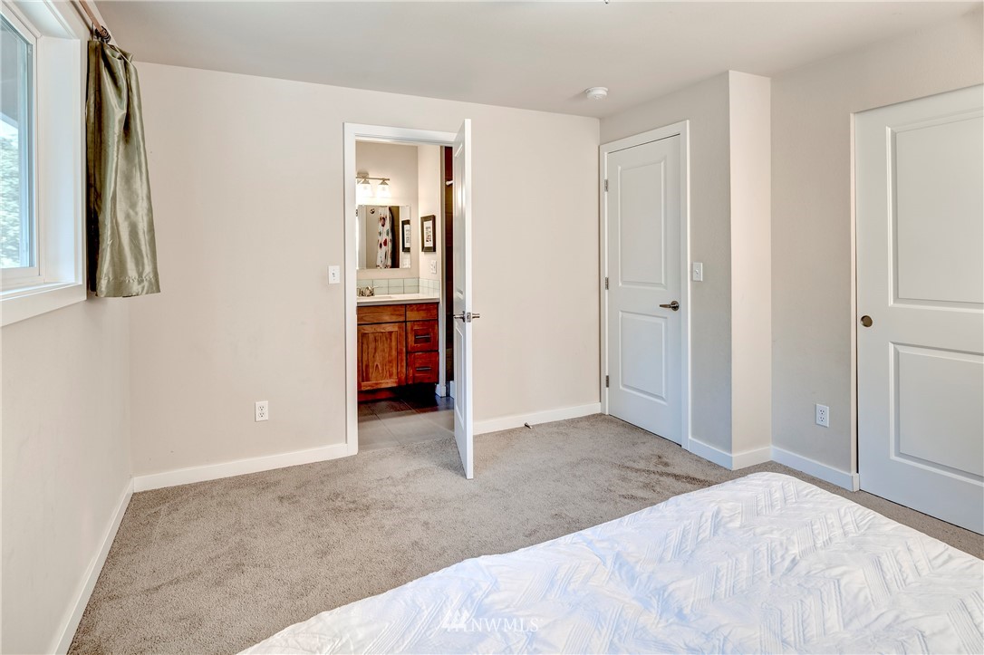 22204 7th Place West Bothell, WA 98021 - Photo 18 of 25