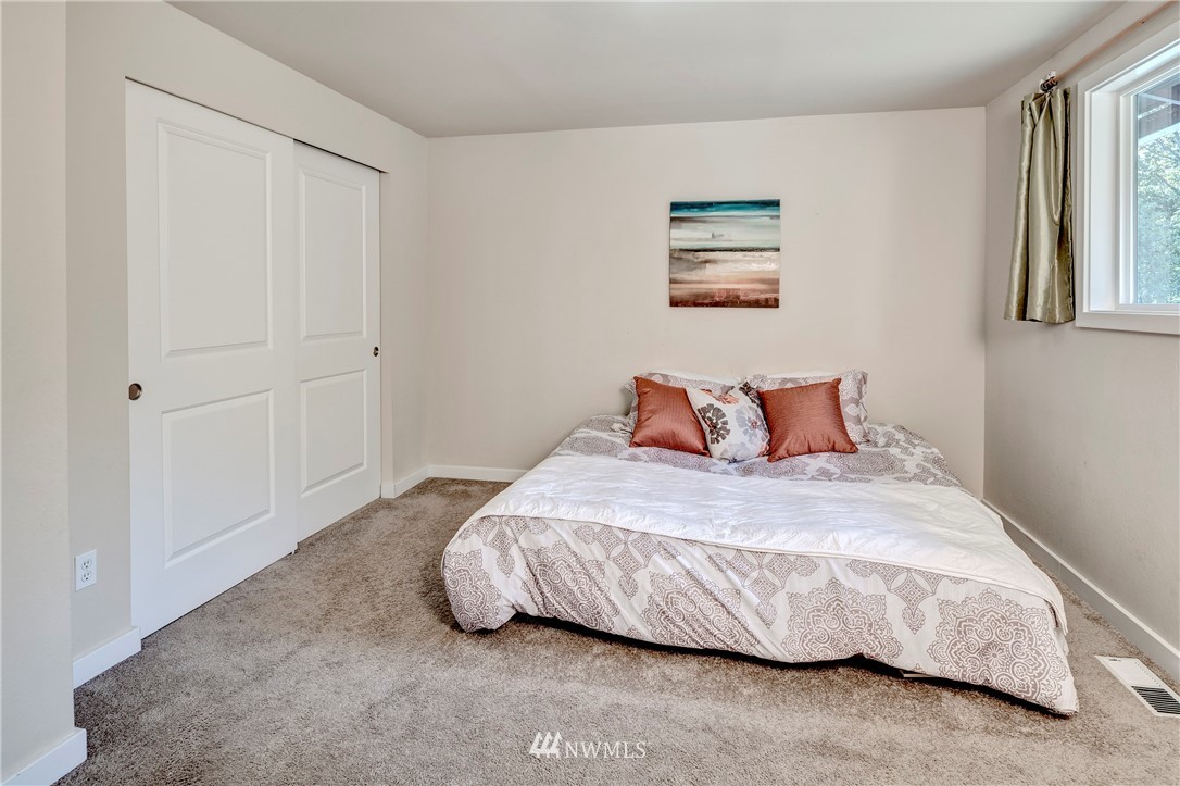22204 7th Place West Bothell, WA 98021 - Photo 19 of 25