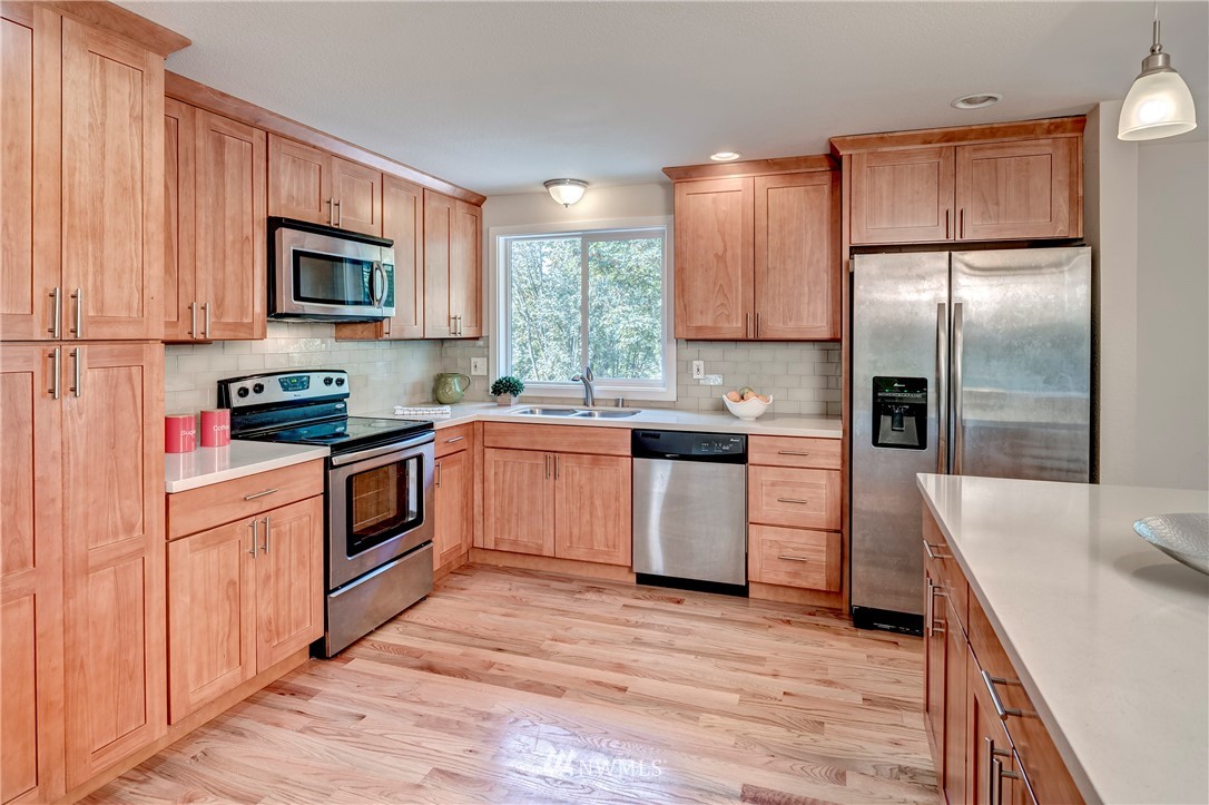 22204 7th Place West Bothell, WA 98021 - Photo 6 of 25