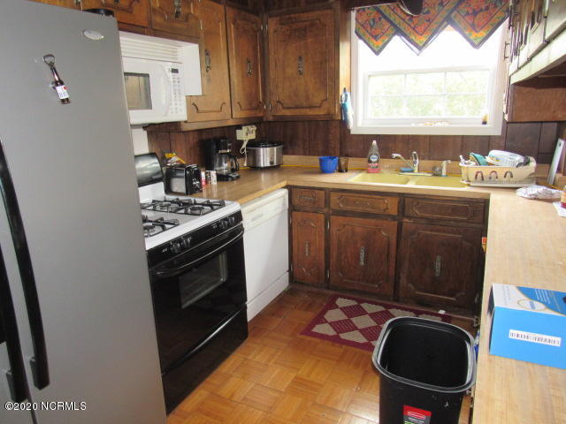146 Wallace Road Beaufort, NC 28516 - Photo 24 of 30 IMG_1028