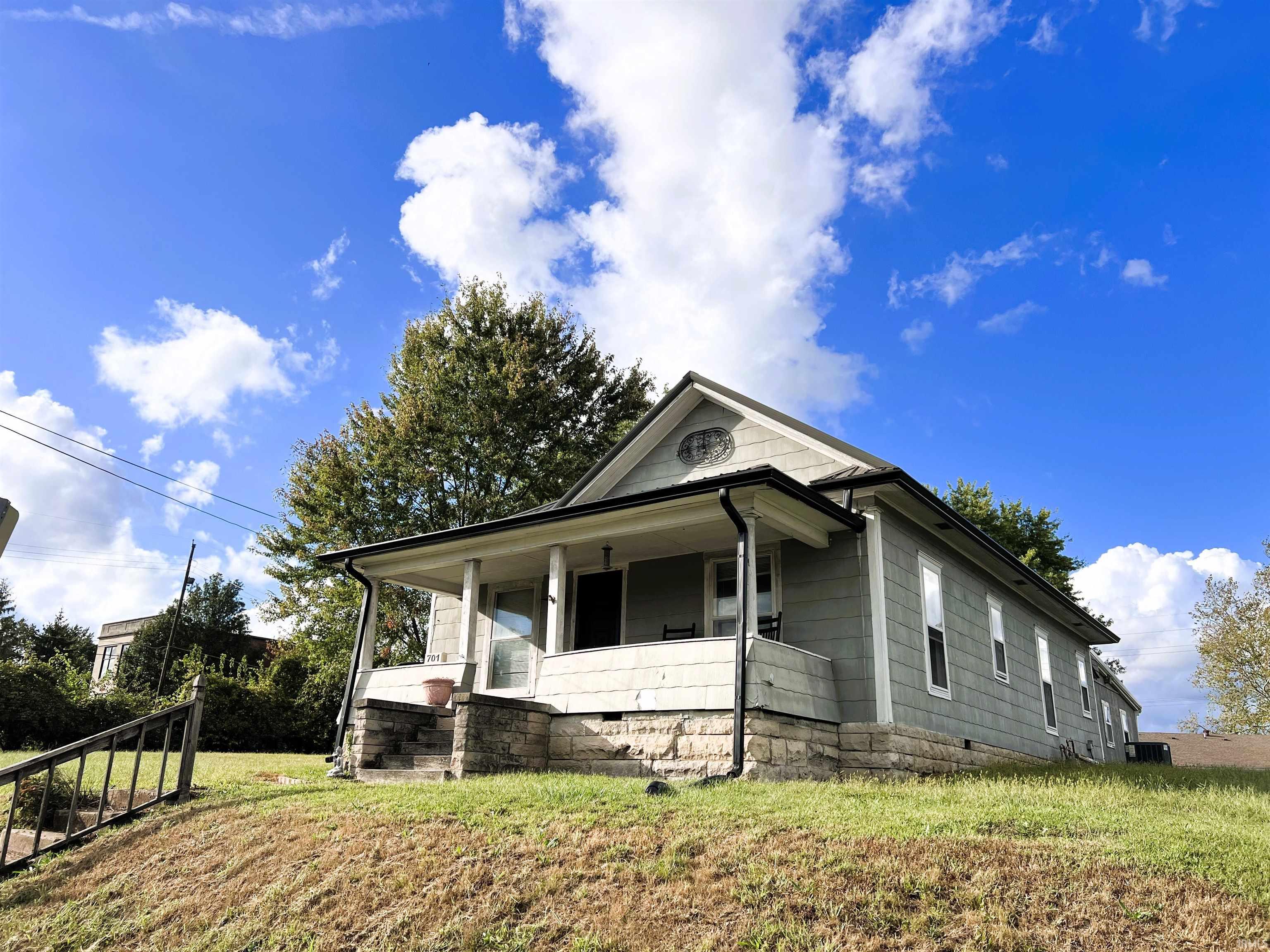 701 7th Street Bedford, IN 47421 - Photo 1 of 33 Gallery Image 1