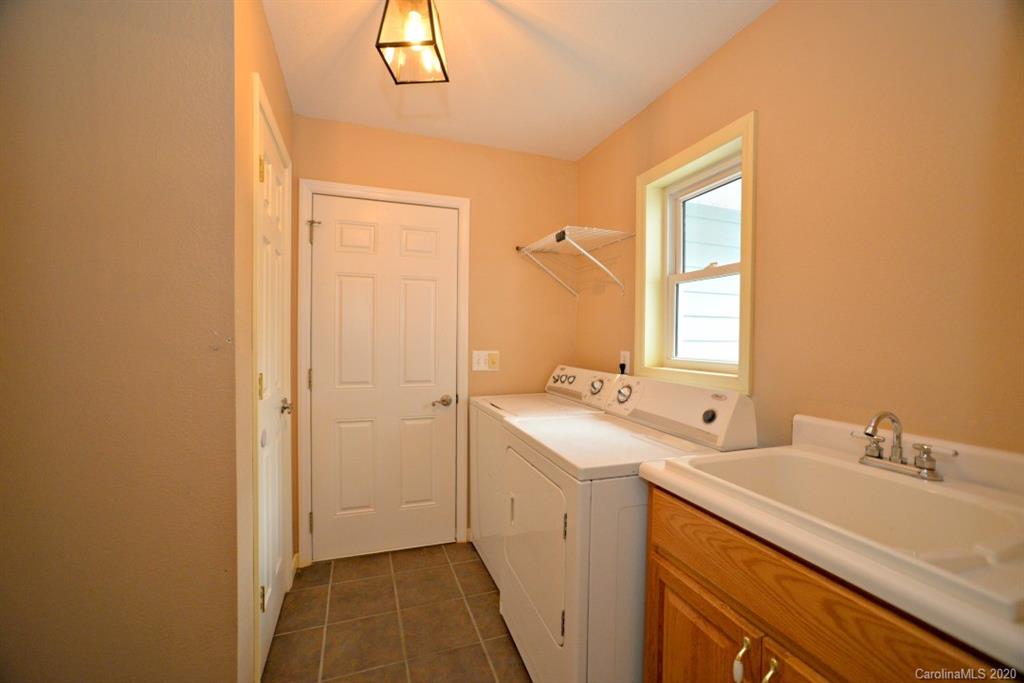 321 Workman Road Sylva, NC 28779 - Photo 14 of 22 Gallery Image 14