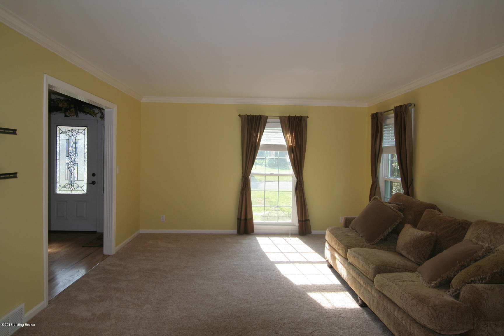 204 South Chadwick Road Louisville, KY 40222 - Photo 16 of 26 Living Room 1