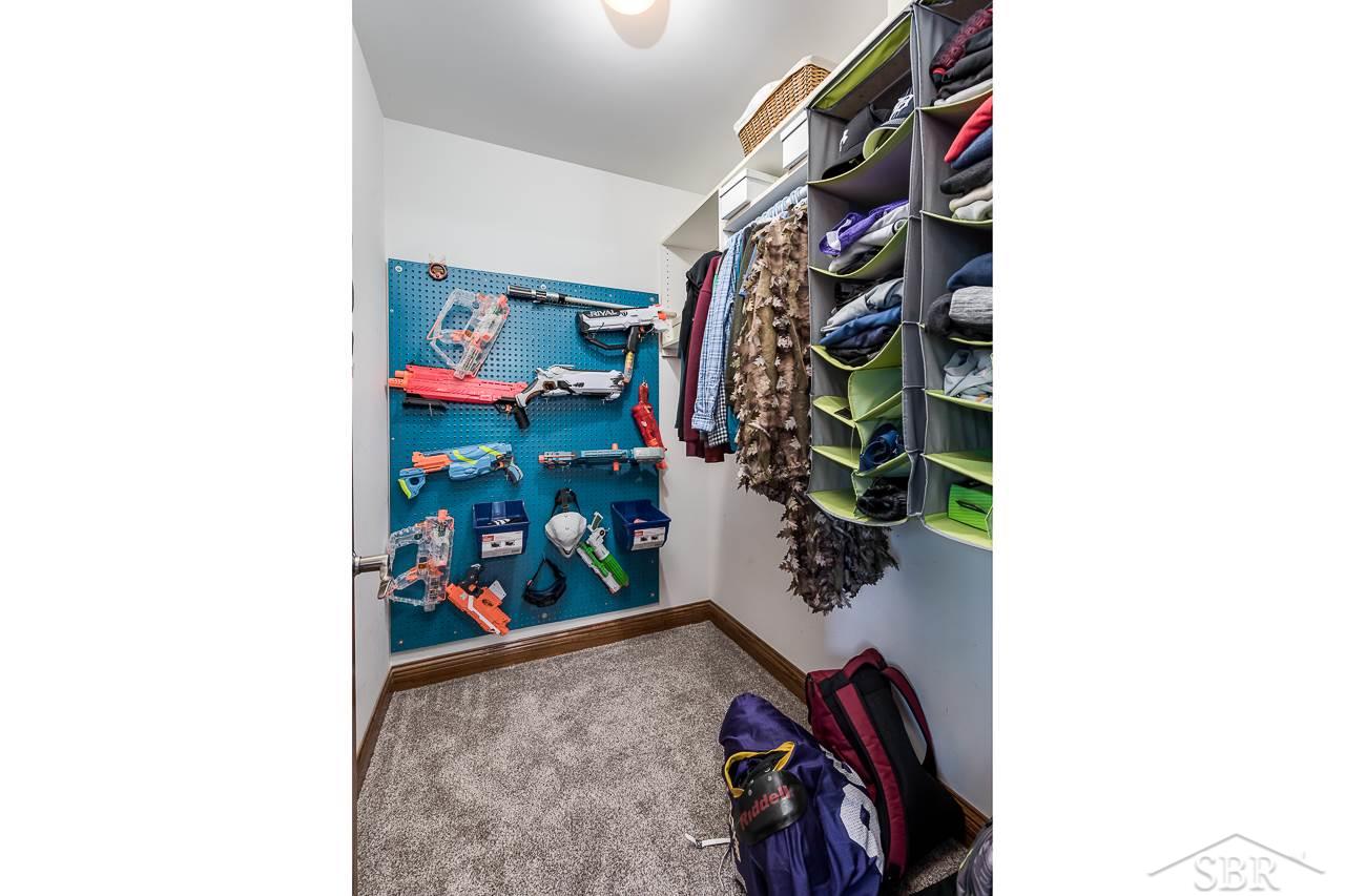 886 Schust Road Saginaw, MI 48604 - Photo 29 of 34 31395990-28.JPG