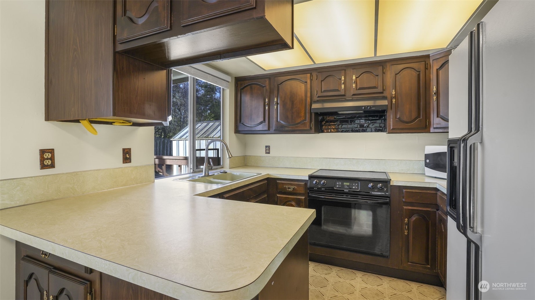 13617 Southeast 171st Place Renton, WA 98058 - Photo 8 of 25 Gallery Image 8