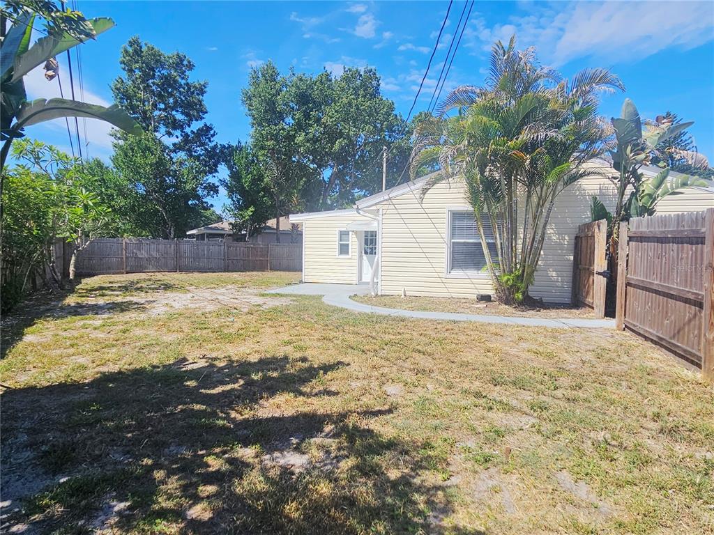 7000 Brentford Road Sarasota, FL 34241 - Photo 27 of 29 a view of a house with a yard
