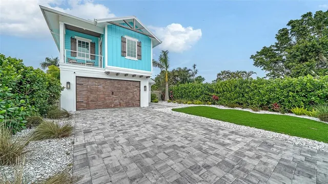$1,950,000 | 5930 Briarwood Avenue, Sarasota, FL 34231