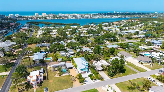 $1,950,000 | 5930 Briarwood Avenue, Sarasota, FL 34231